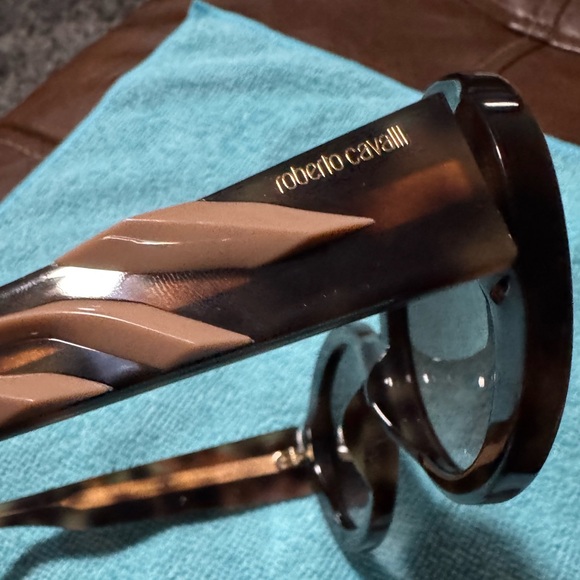 Roberto Cavalli Tortoise Shell Sunglasses - Picture 5 of 10